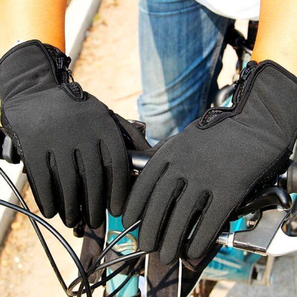 Touchscreen cycling gloves1.jpg